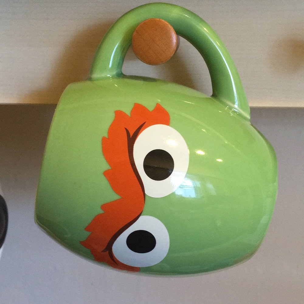 Oscar the grouch cup